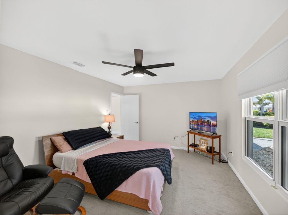 待售: $1,250,000 (2 贝兹, 2 浴室, 1274 平方英尺)