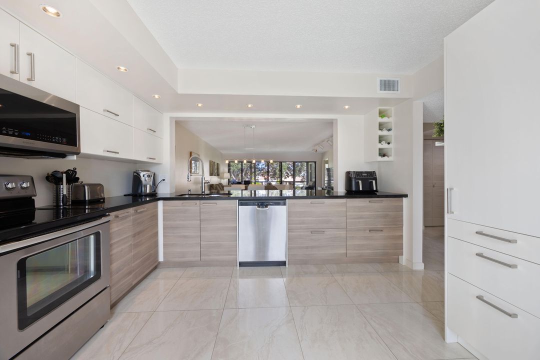 En Venta: $299,000 (2 camas, 2 baños, 1280 Pies cuadrados)