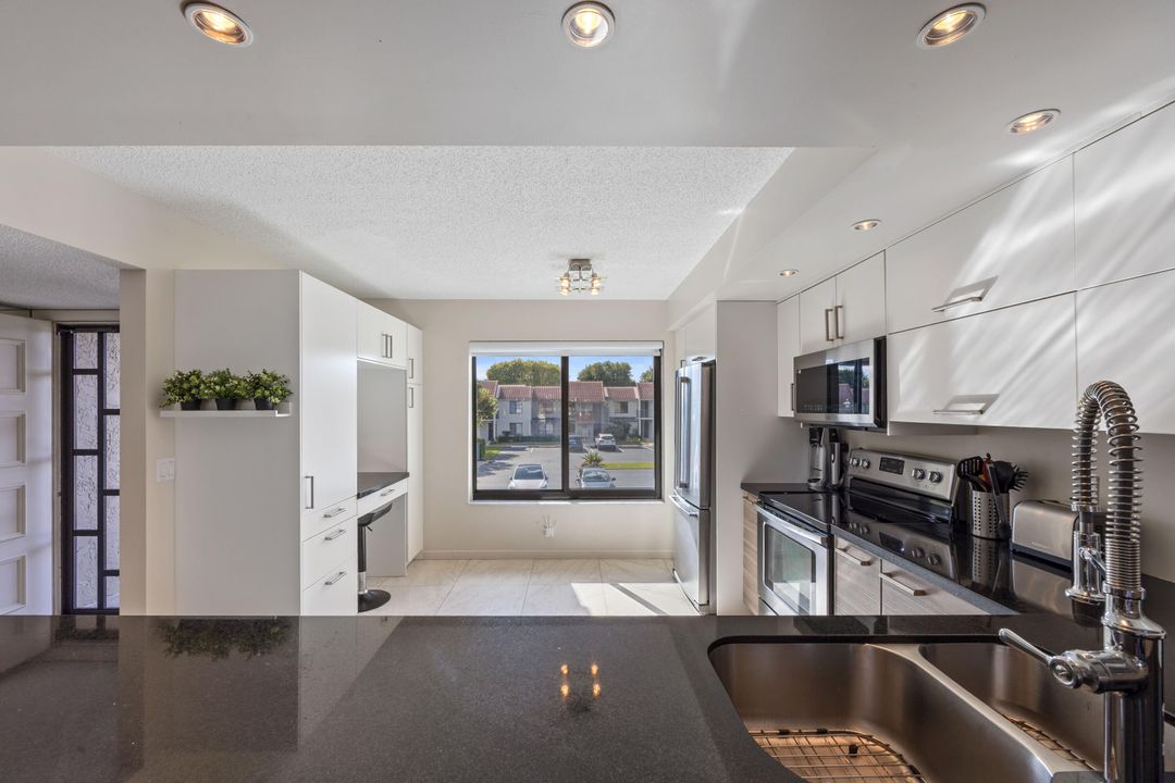 En Venta: $299,000 (2 camas, 2 baños, 1280 Pies cuadrados)