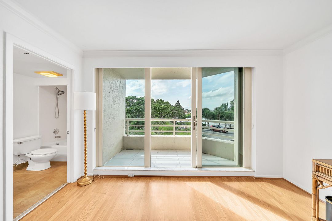 En Venta: $1,190,000 (3 camas, 3 baños, 2319 Pies cuadrados)