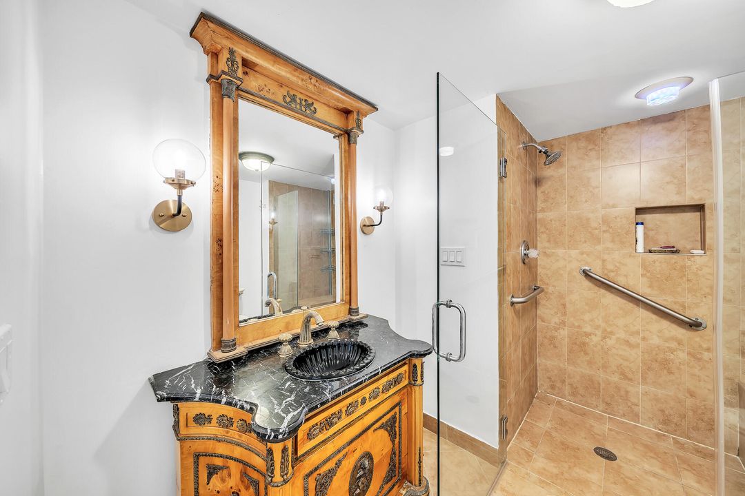 En Venta: $1,190,000 (3 camas, 3 baños, 2319 Pies cuadrados)