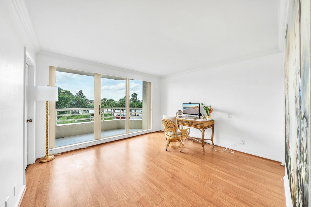 En Venta: $1,190,000 (3 camas, 3 baños, 2319 Pies cuadrados)