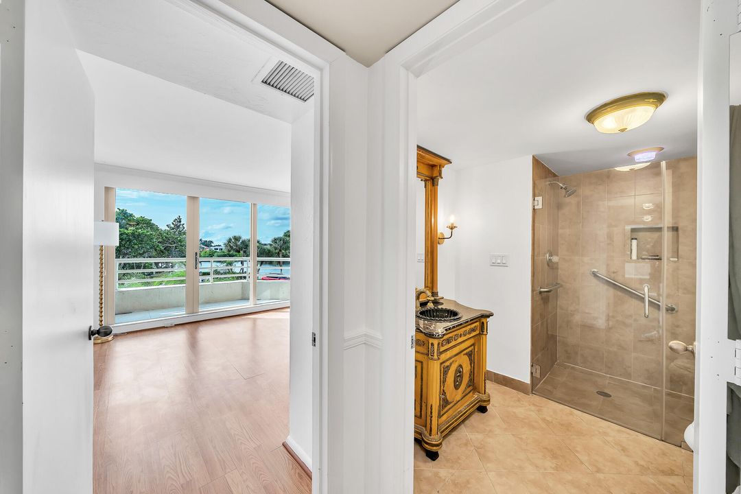 En Venta: $1,190,000 (3 camas, 3 baños, 2319 Pies cuadrados)