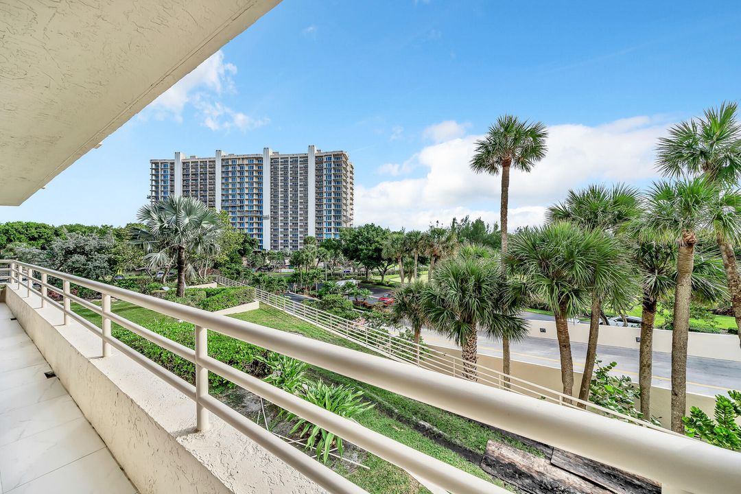 En Venta: $1,190,000 (3 camas, 3 baños, 2319 Pies cuadrados)