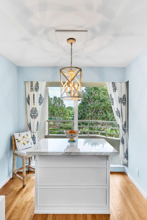 En Venta: $1,190,000 (3 camas, 3 baños, 2319 Pies cuadrados)