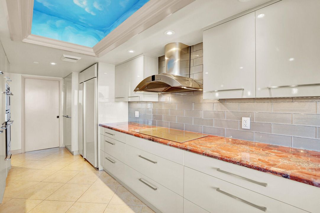 For Sale: $2,095,000 (2 beds, 2 baths, 1697 Square Feet)