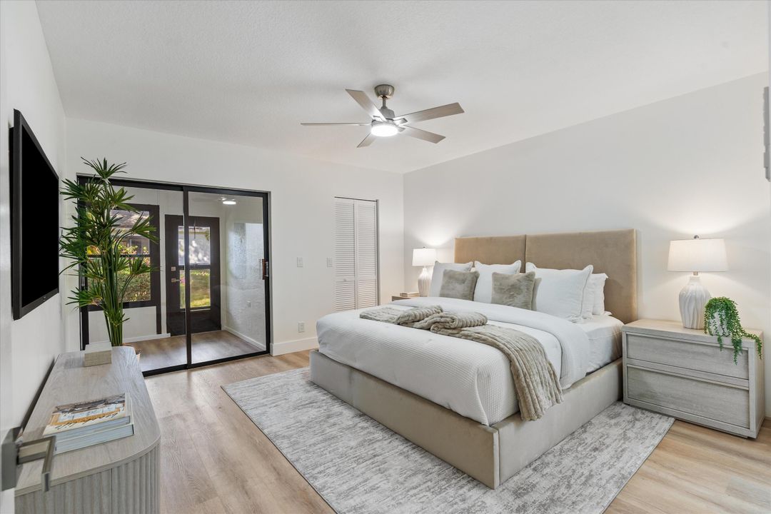 For Sale: $329,900 (2 beds, 2 baths, 1204 Square Feet)