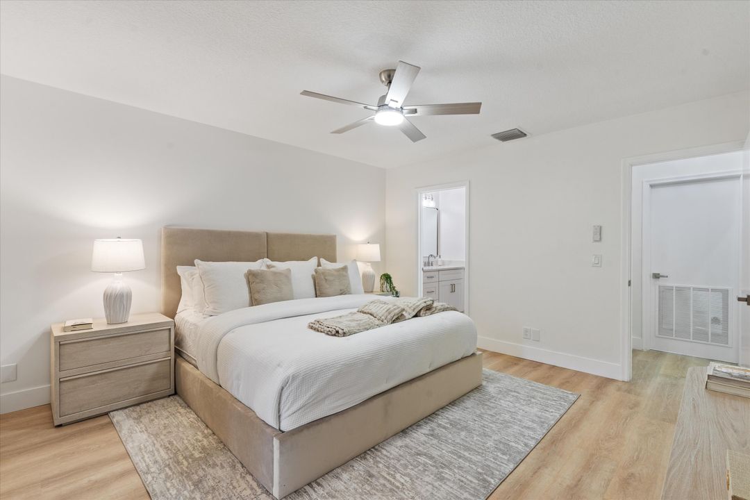 For Sale: $329,900 (2 beds, 2 baths, 1204 Square Feet)