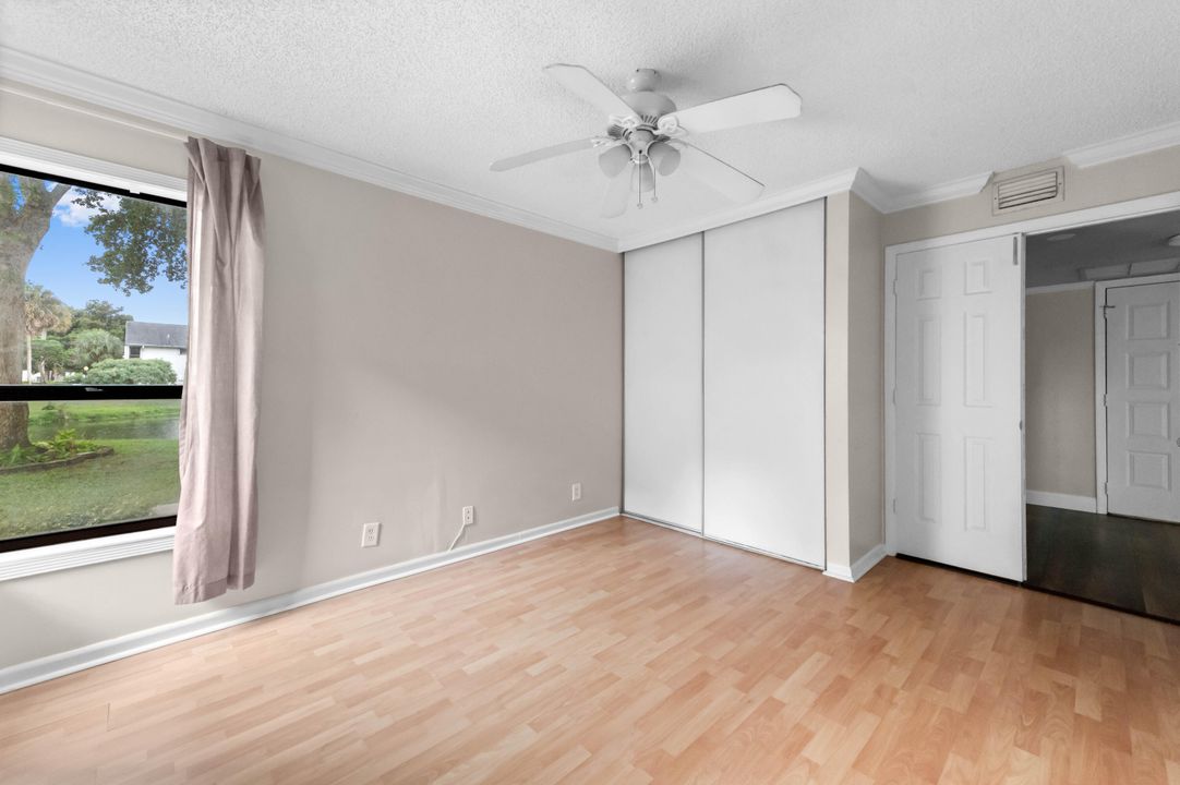 For Rent: $2,500 (2 beds, 2 baths, 982 Square Feet)