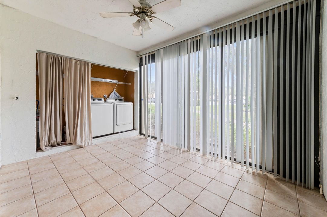 For Rent: $2,500 (2 beds, 2 baths, 982 Square Feet)