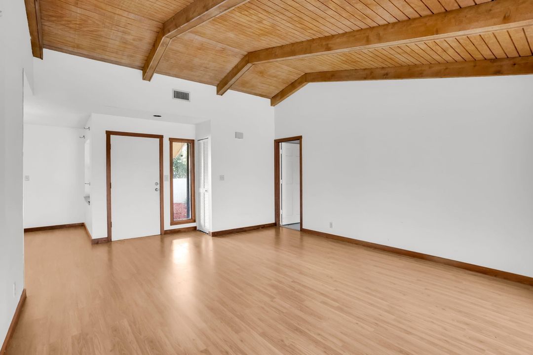 En Venta: $599,000 (3 camas, 2 baños, 1854 Pies cuadrados)