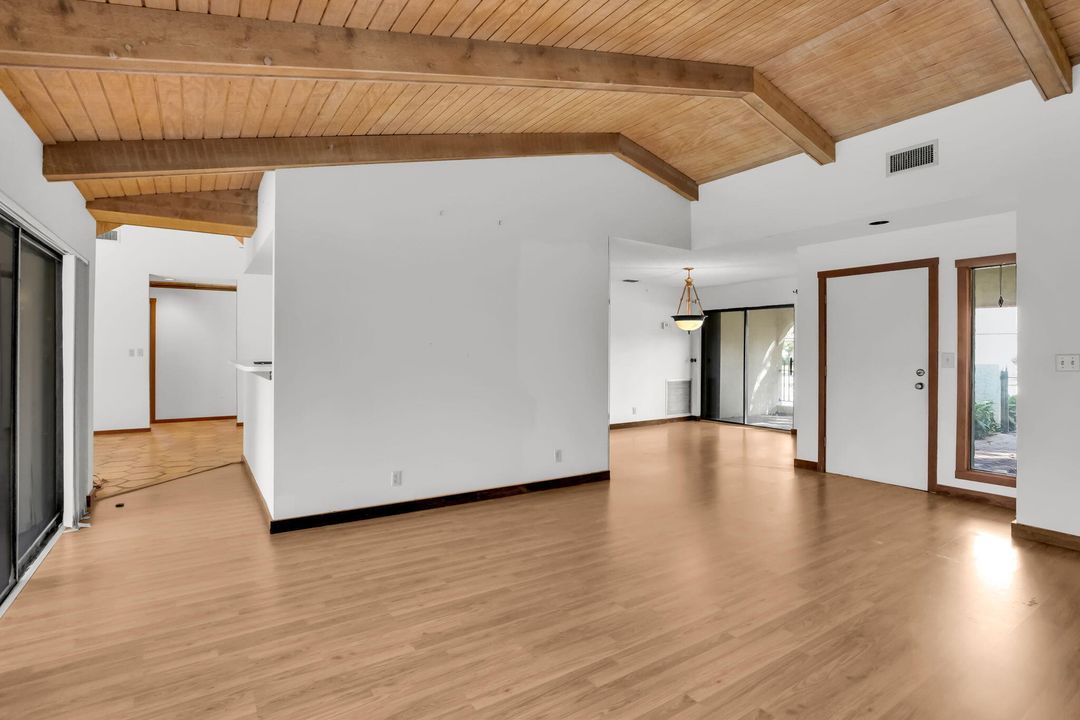 En Venta: $599,000 (3 camas, 2 baños, 1854 Pies cuadrados)