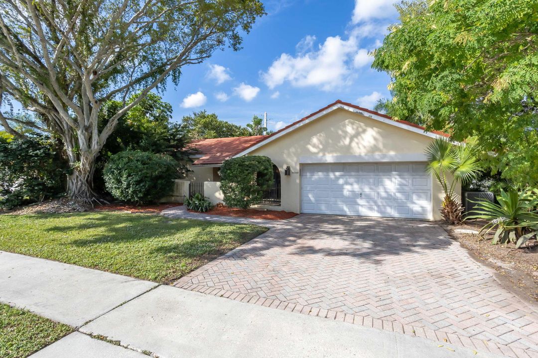 En Venta: $599,000 (3 camas, 2 baños, 1854 Pies cuadrados)