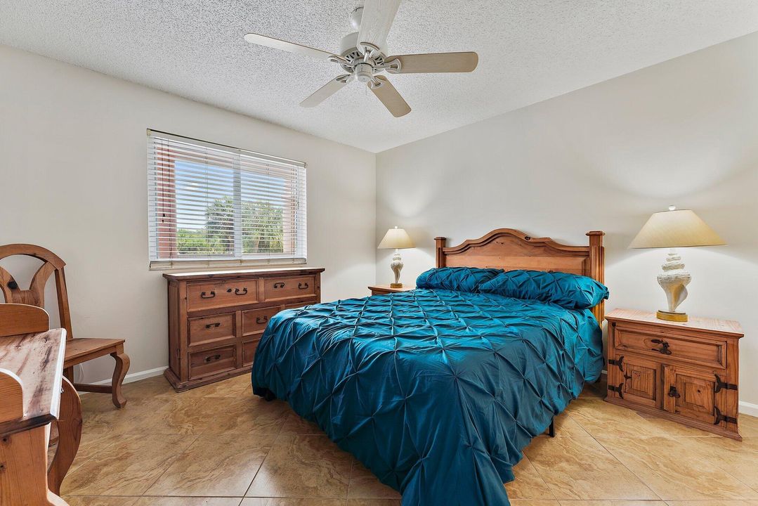 На продажу: $395,000 (1 спален, 1 ванн, 821 Квадратных фут)