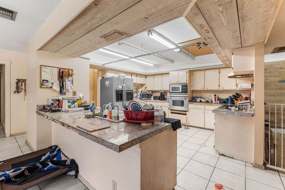 待售: $599,000 (5 贝兹, 2 浴室, 2865 平方英尺)