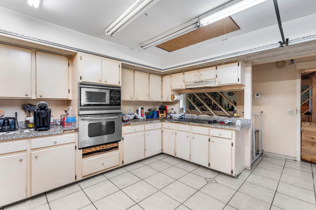 待售: $599,000 (5 贝兹, 2 浴室, 2865 平方英尺)