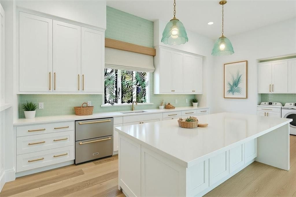 En Venta: $2,400,000 (3 camas, 3 baños, 3881 Pies cuadrados)