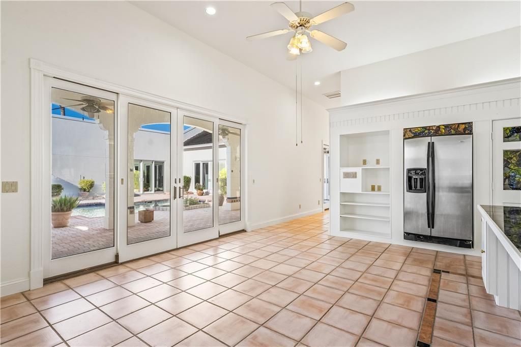 En Venta: $2,400,000 (3 camas, 3 baños, 3881 Pies cuadrados)