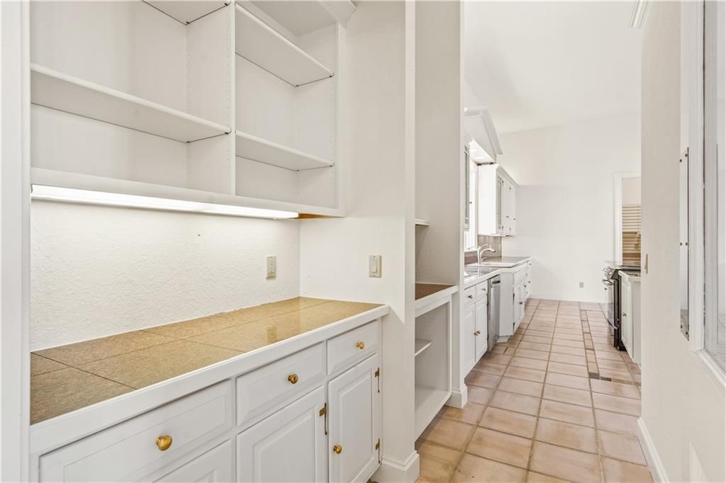 En Venta: $2,400,000 (3 camas, 3 baños, 3881 Pies cuadrados)