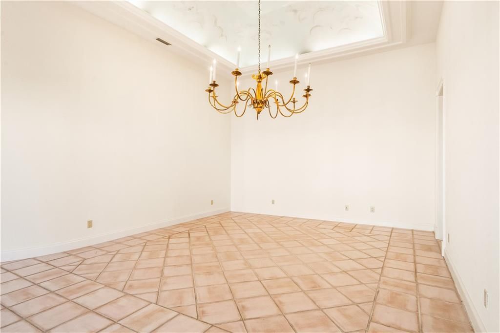 En Venta: $2,400,000 (3 camas, 3 baños, 3881 Pies cuadrados)