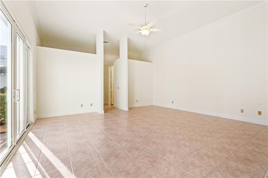 En Venta: $2,400,000 (3 camas, 3 baños, 3881 Pies cuadrados)