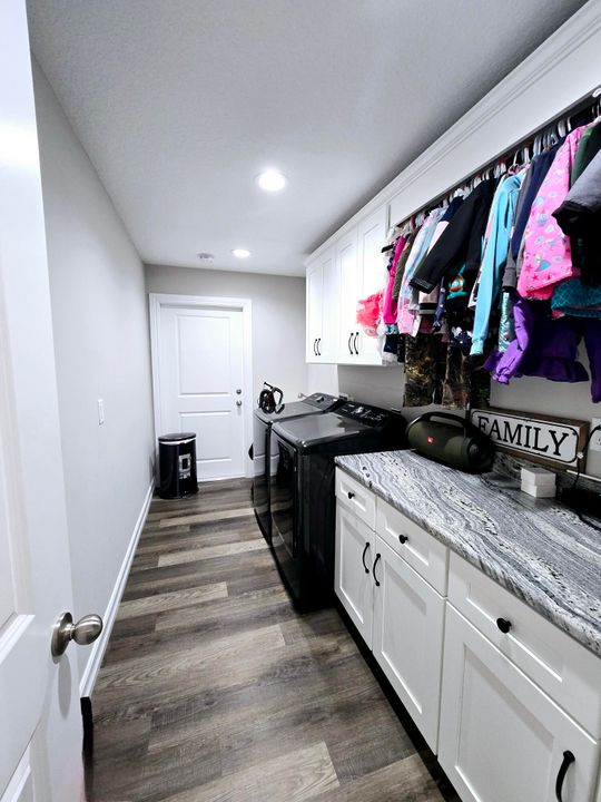 En Venta: $419,900 (3 camas, 2 baños, 1800 Pies cuadrados)