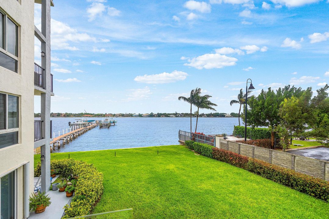 For Sale: $535,000 (2 beds, 2 baths, 1392 Square Feet)