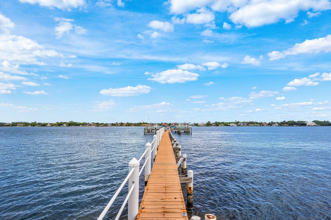 For Sale: $535,000 (2 beds, 2 baths, 1392 Square Feet)