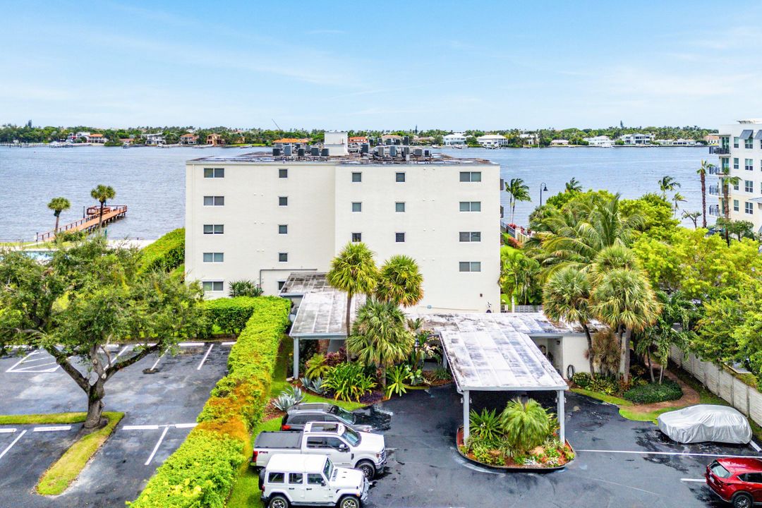 For Sale: $535,000 (2 beds, 2 baths, 1392 Square Feet)