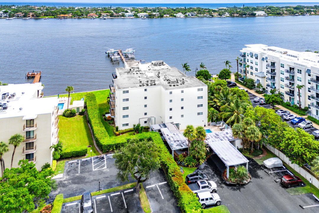 For Sale: $535,000 (2 beds, 2 baths, 1392 Square Feet)