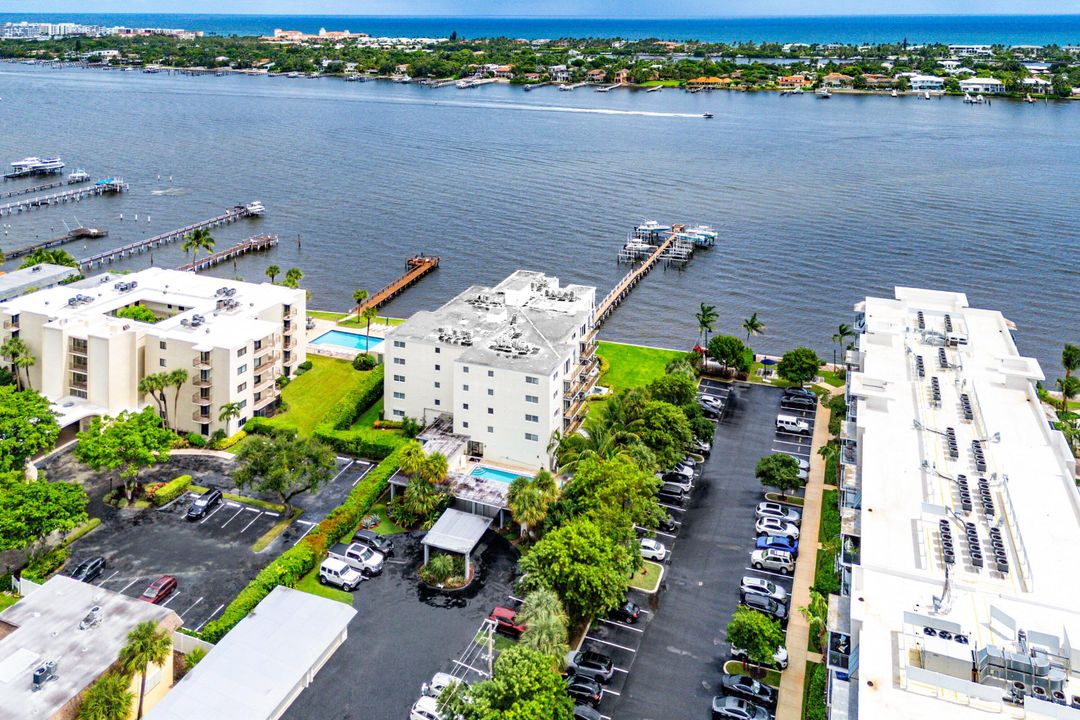 For Sale: $535,000 (2 beds, 2 baths, 1392 Square Feet)