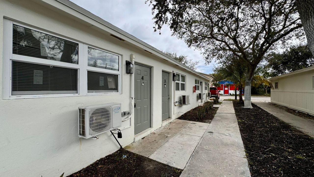 出租: $1,600 (1 贝兹, 1 浴室, 760 平方英尺)