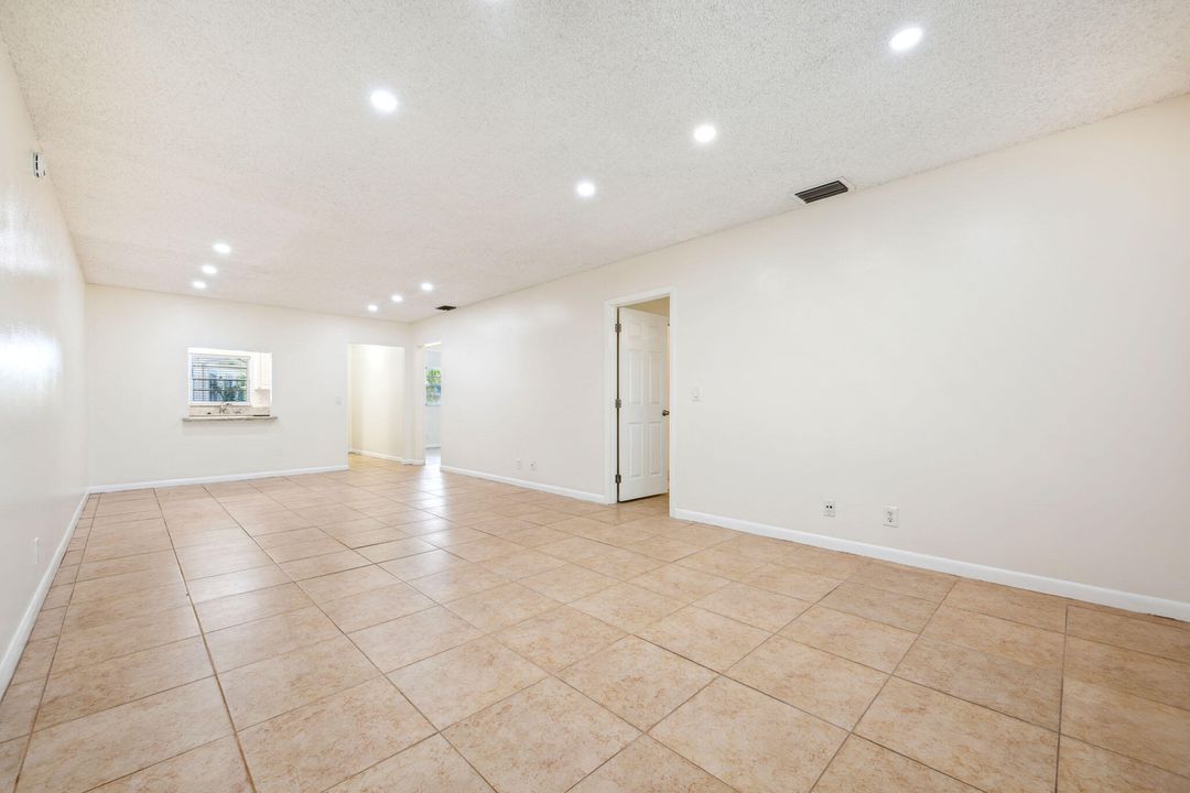 En Renta: $2,600 (2 camas, 2 baños, 1000 Pies cuadrados)