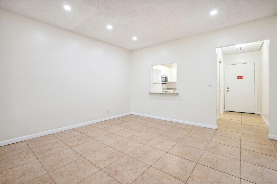 En Renta: $2,600 (2 camas, 2 baños, 1000 Pies cuadrados)