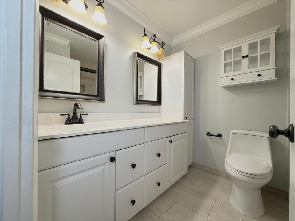 В аренду: $2,000 (2 спален, 2 ванн, 1026 Квадратных фут)