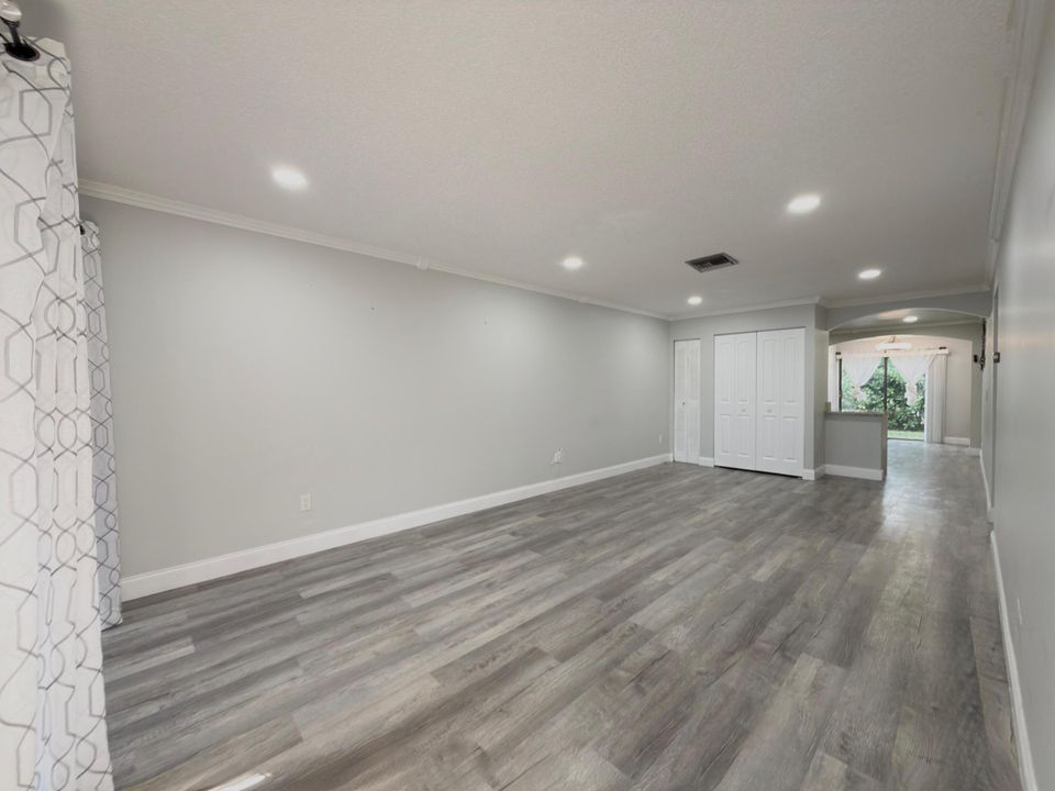 В аренду: $2,000 (2 спален, 2 ванн, 1026 Квадратных фут)