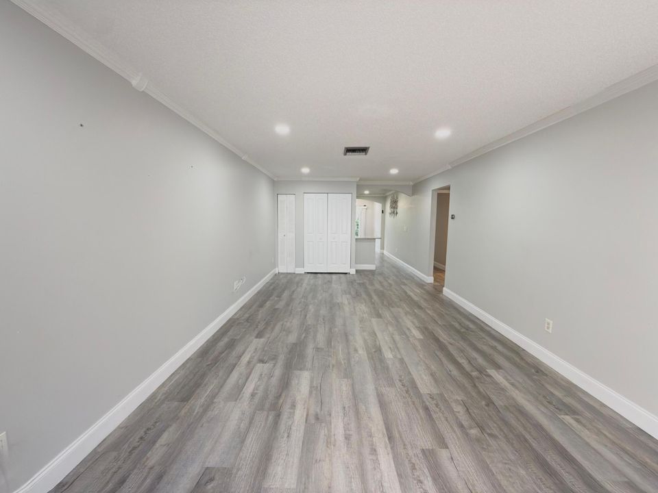 В аренду: $2,000 (2 спален, 2 ванн, 1026 Квадратных фут)