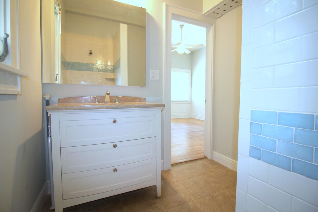 For Rent: $1,850 (1 beds, 1 baths, 500 Square Feet)