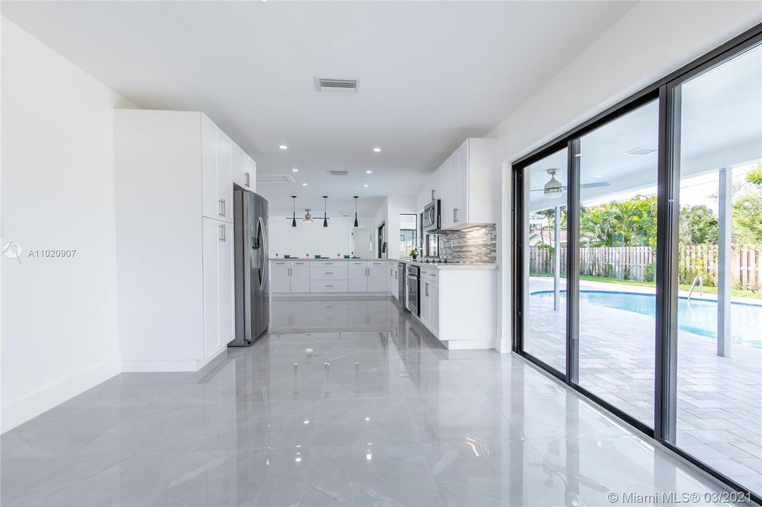 В аренду: $8,500 (4 спален, 3 ванн, 2227 Квадратных фут)