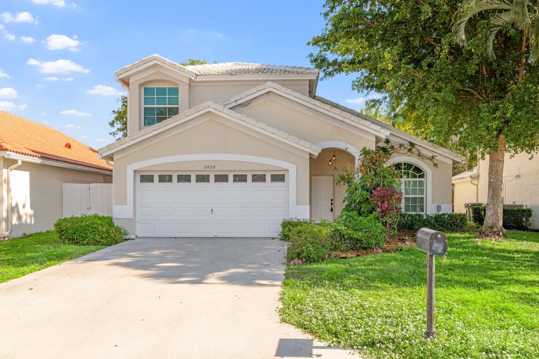 На продажу: $740,000 (3 спален, 2 ванн, 2180 Квадратных фут)