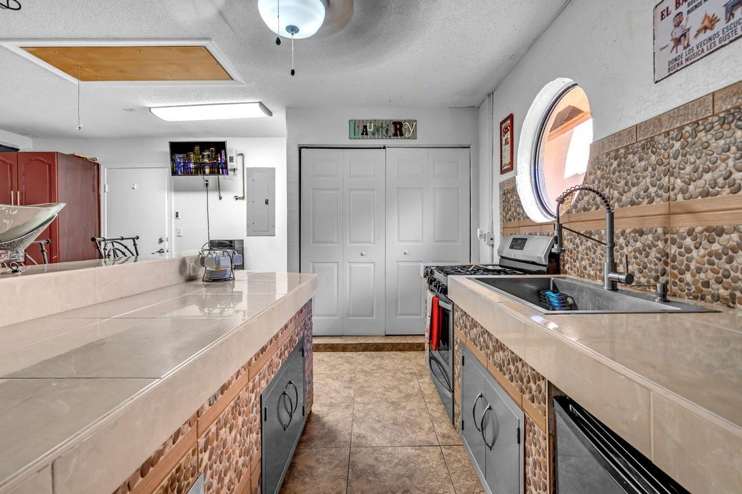 待售: $649,900 (3 贝兹, 2 浴室, 1511 平方英尺)