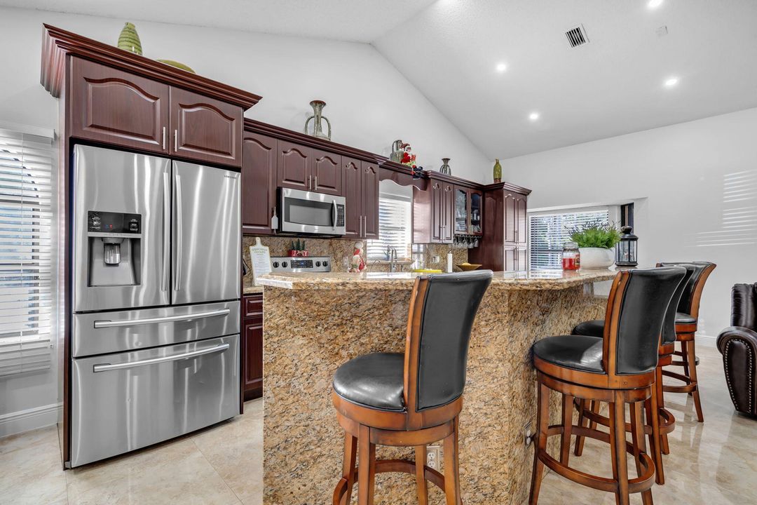 待售: $649,900 (3 贝兹, 2 浴室, 1511 平方英尺)