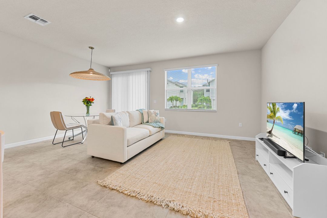 For Rent: $2,595 (3 beds, 2 baths, 1475 Square Feet)