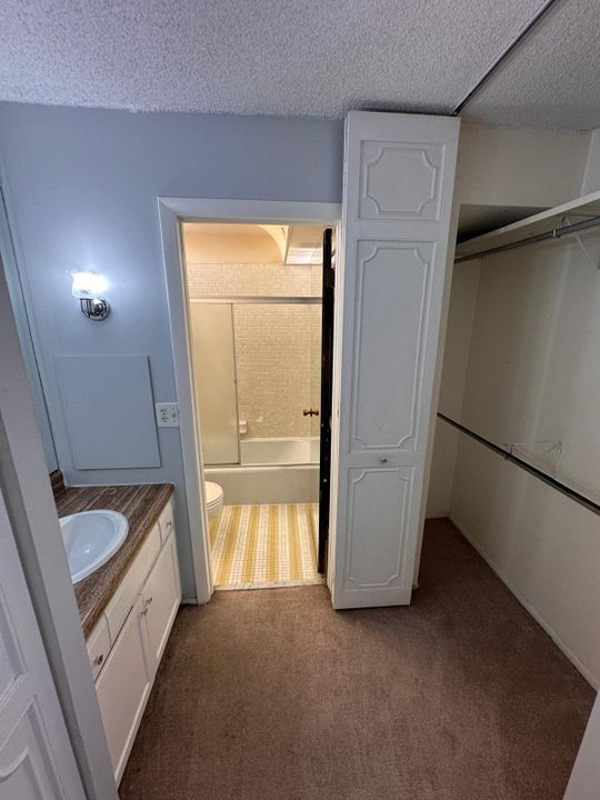 出租: $1,450 (1 贝兹, 1 浴室, 800 平方英尺)