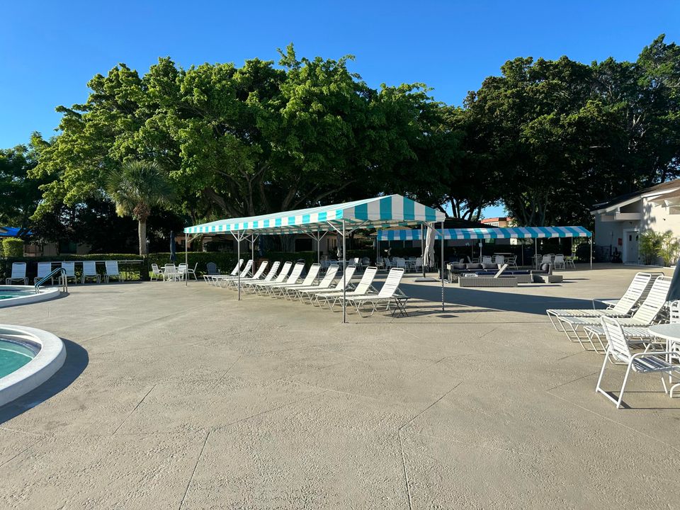 待售: $79,000 (2 贝兹, 2 浴室, 920 平方英尺)