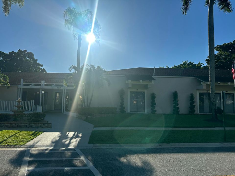 待售: $79,000 (2 贝兹, 2 浴室, 920 平方英尺)