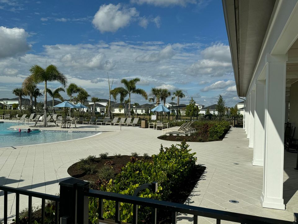 出租: $2,700 (4 贝兹, 2 浴室, 1817 平方英尺)