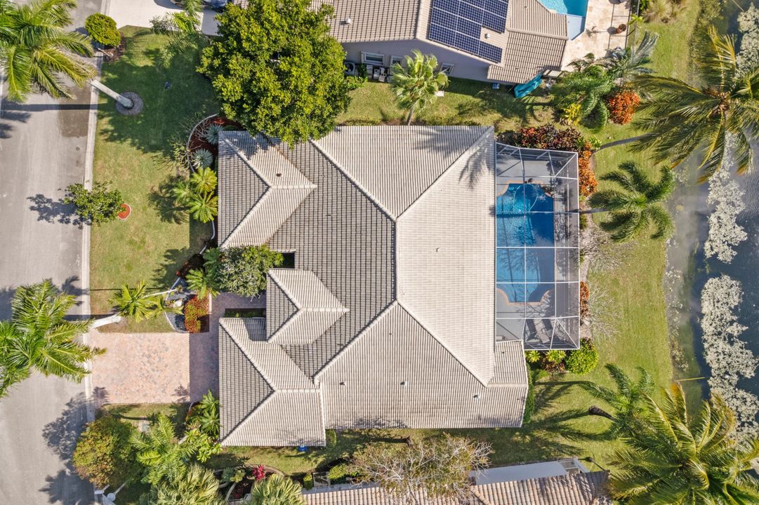 For Sale: $850,000 (5 beds, 3 baths, 2819 Square Feet)