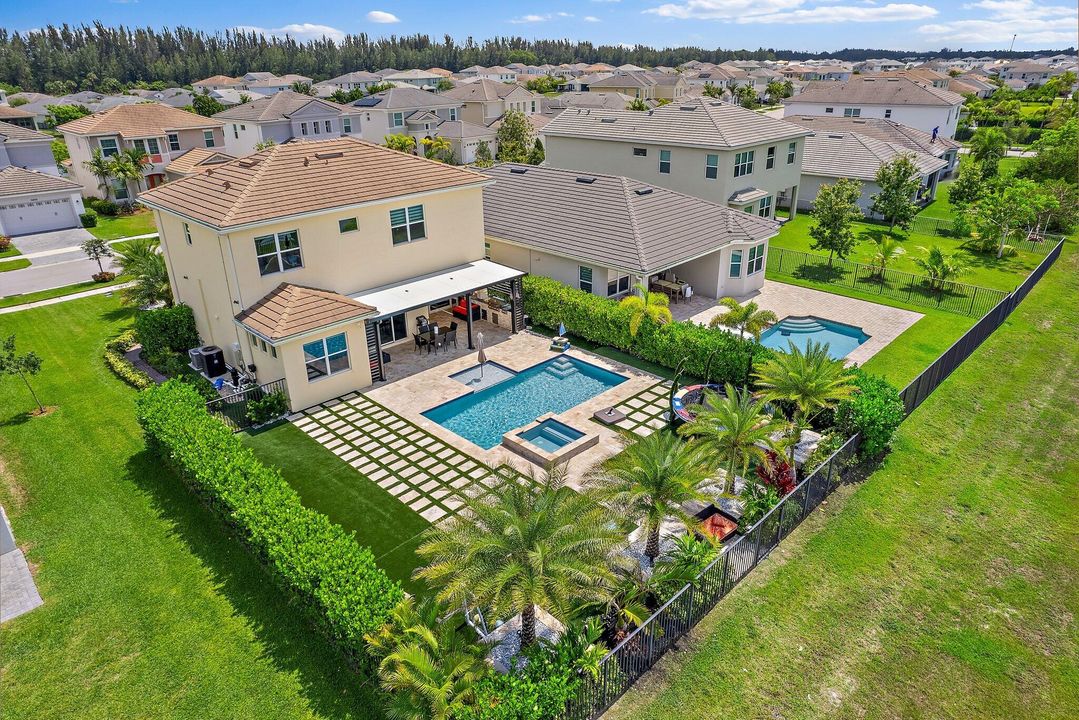 For Sale: $759,000 (4 beds, 3 baths, 2165 Square Feet)