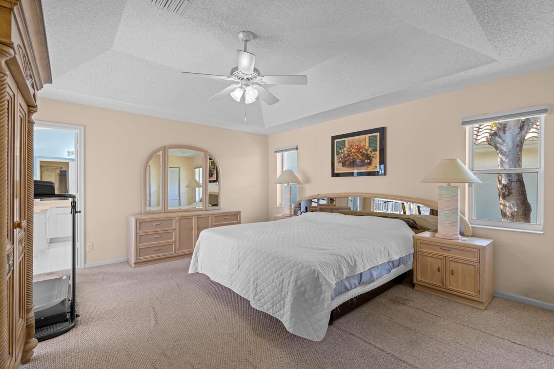 For Sale: $850,000 (5 beds, 3 baths, 2819 Square Feet)